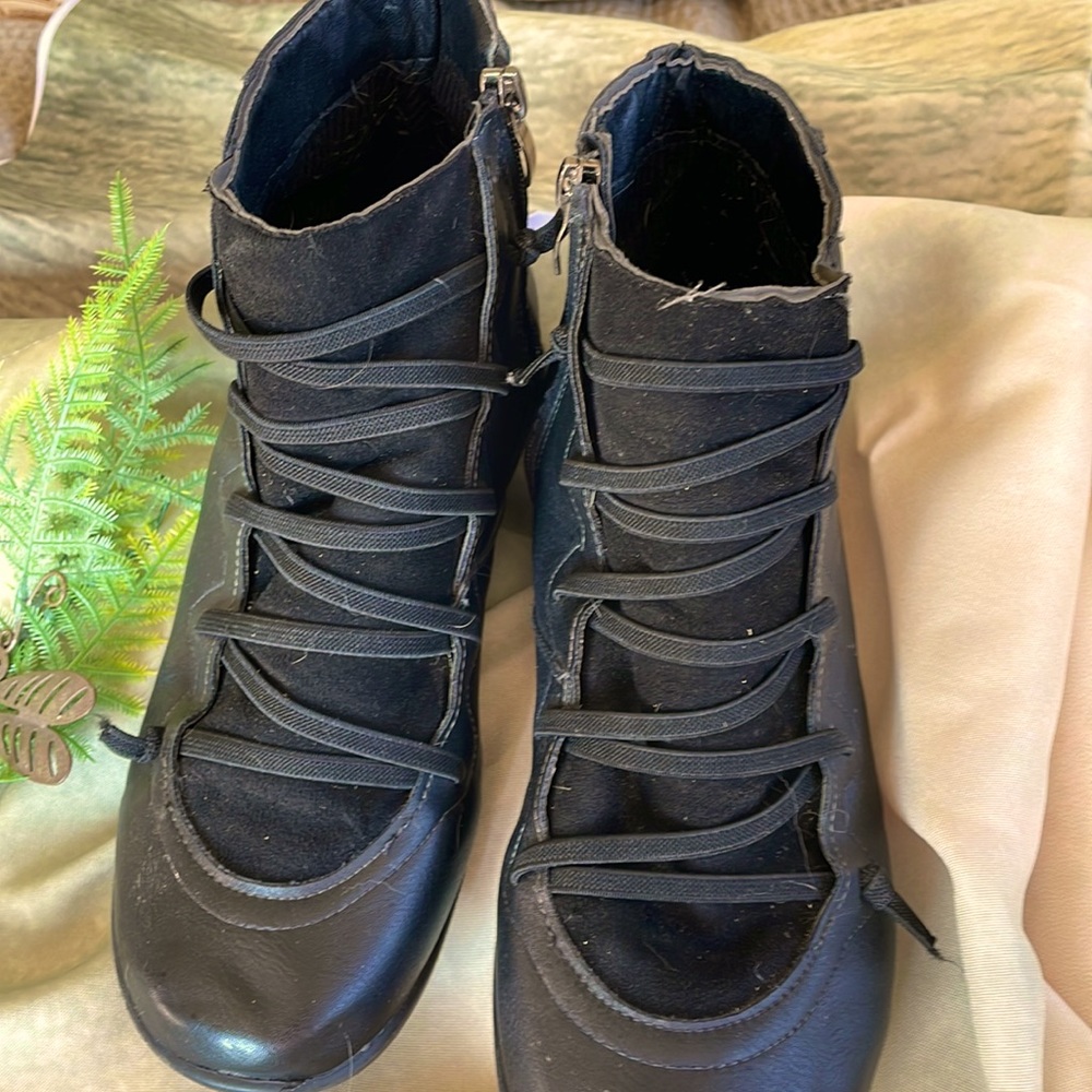 SHUTUP CUTE Ankle shoes/boots